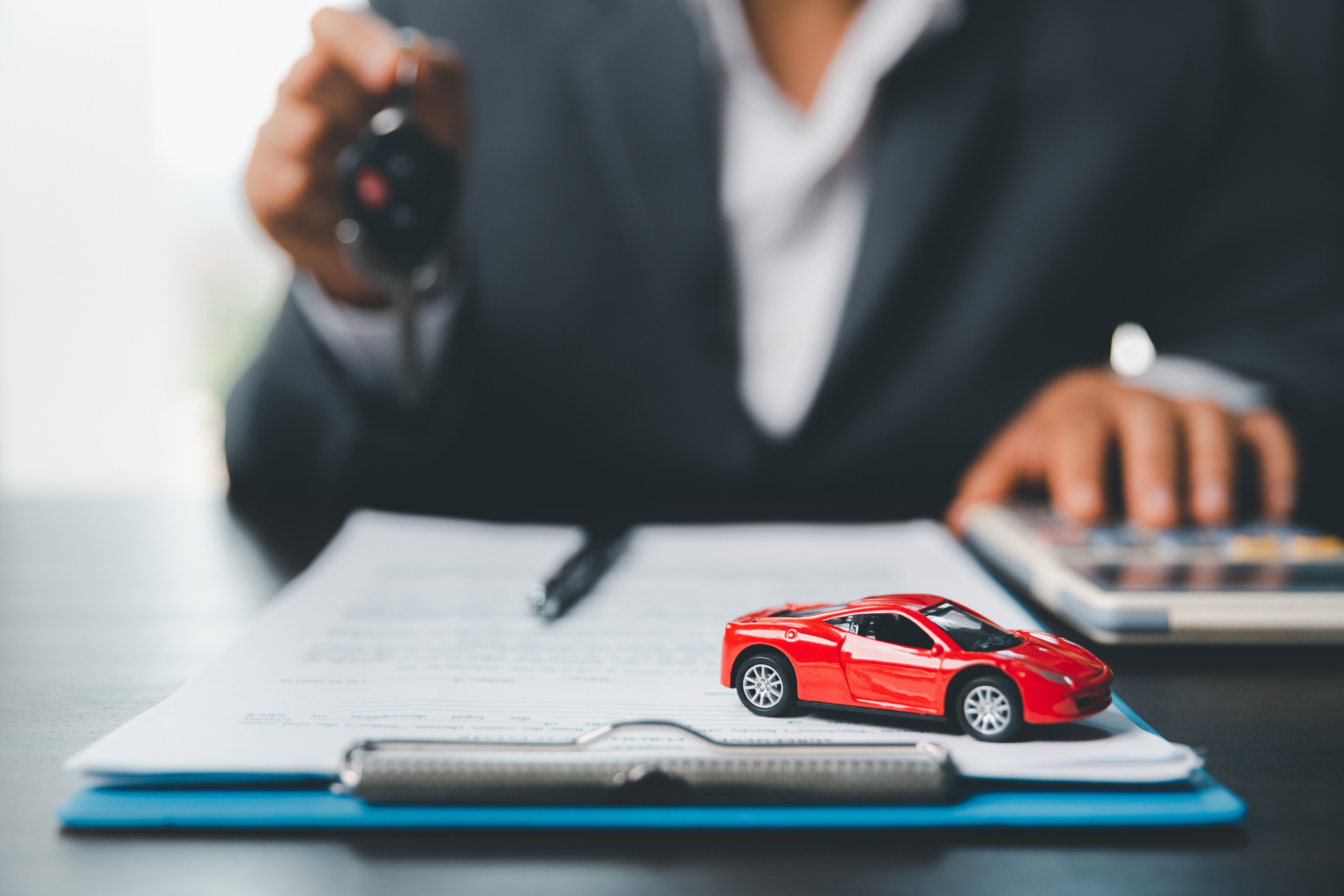 Maîtriser le coût de l’assurance auto : astuces et solutions concrètes