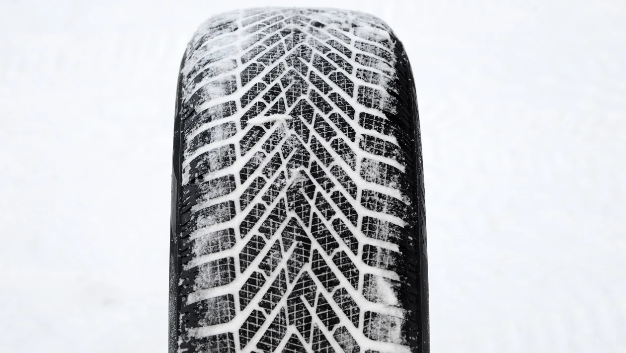 Quelles sont les caractéristiques des pneus Pirelli Scorpion