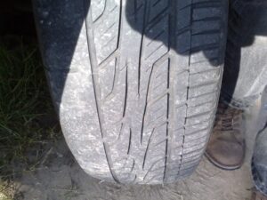 Qu'est-ce qu'un pneu lisse