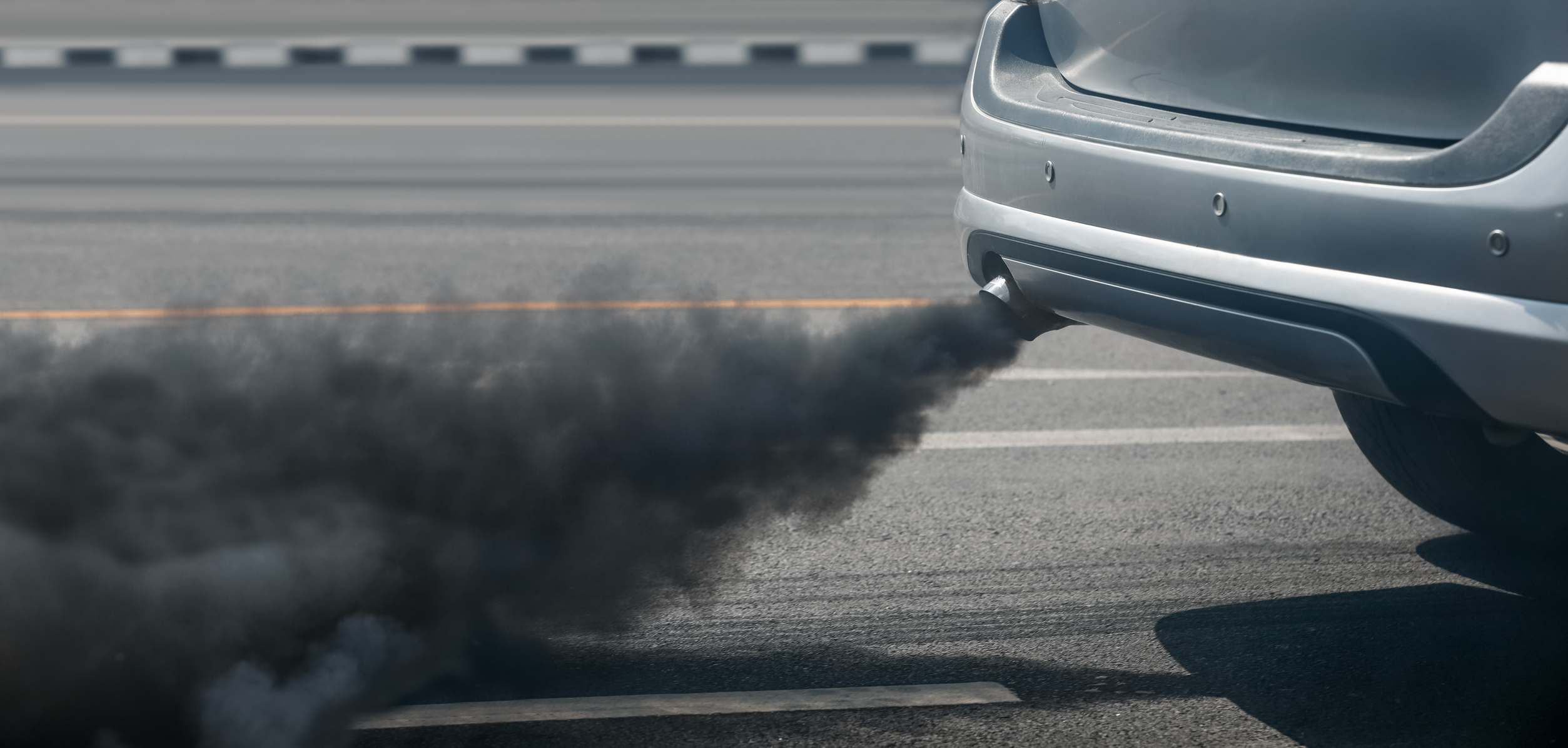 Voiture à motorisation diesel : quelles sont les raisons d'un dégagement de fumée noire