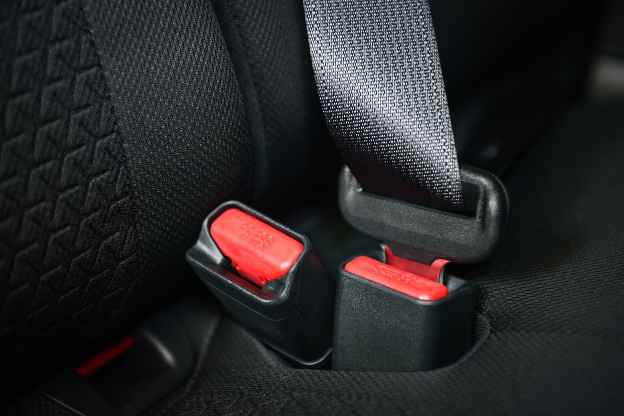 Résoudre le problème d'une ceinture de sécurité de véhicule qui se bloque 