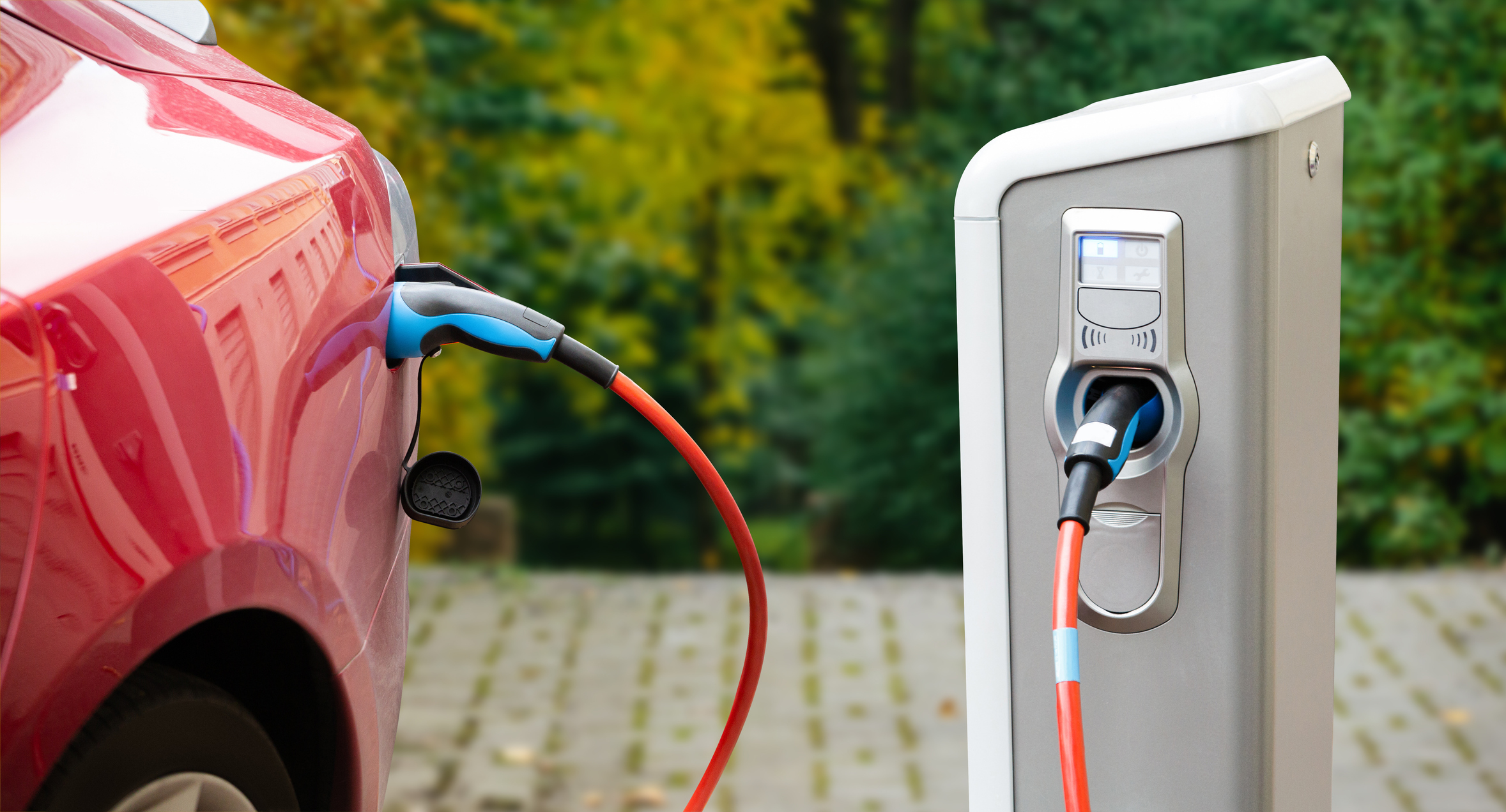 Comment recharger une voiture hybride rechargeable