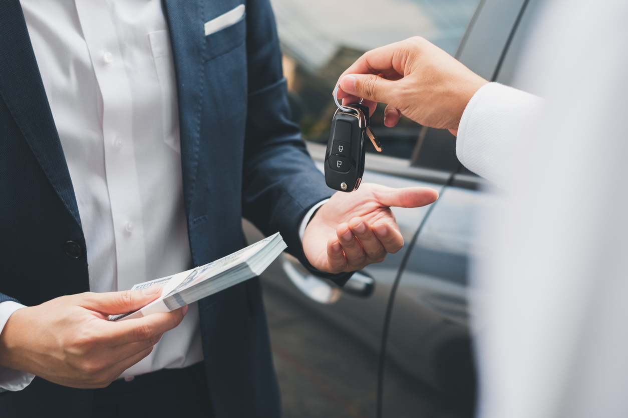 Compte pour sécuriser l'achat d'une voiture : quel moyen de paiement choisir ?