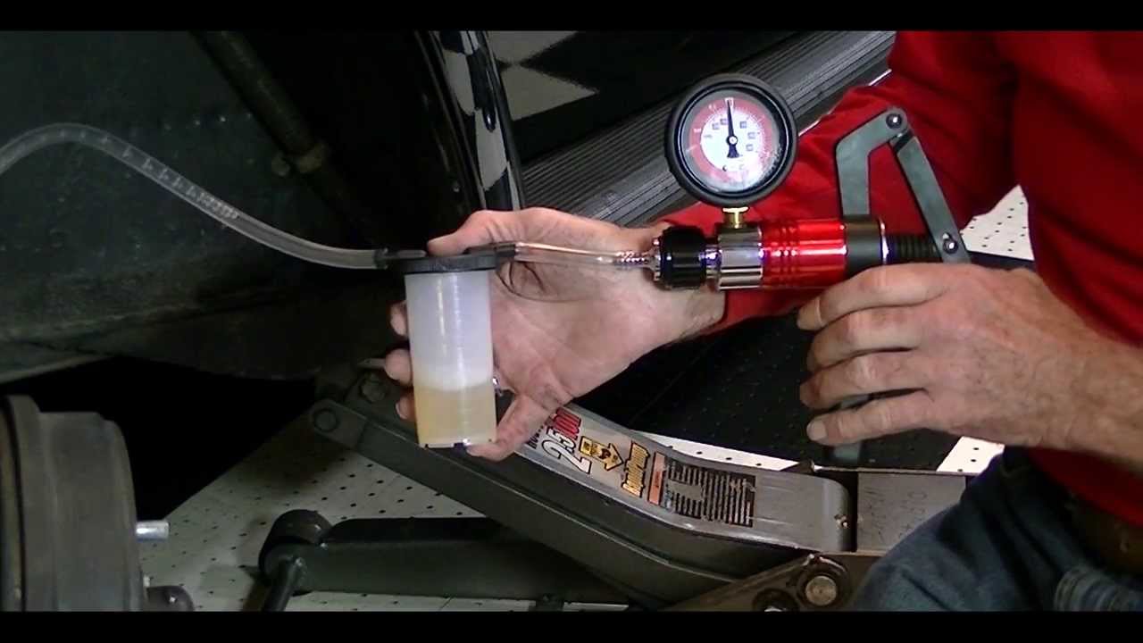 Comment utiliser un purgeur de frein pneumatique