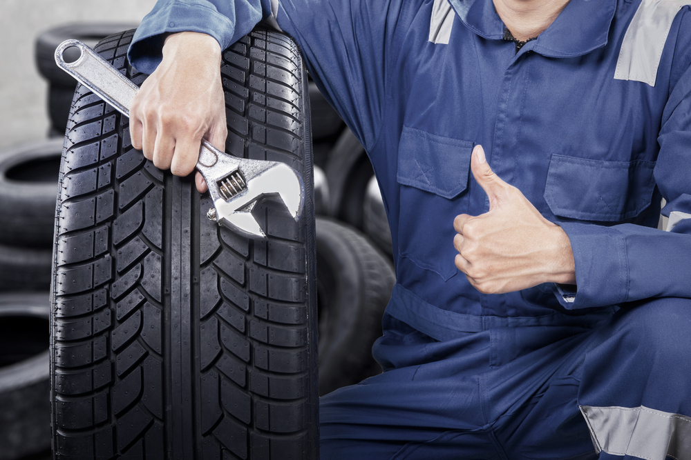 Comment gonfler un pneu de voiture sans compresseur