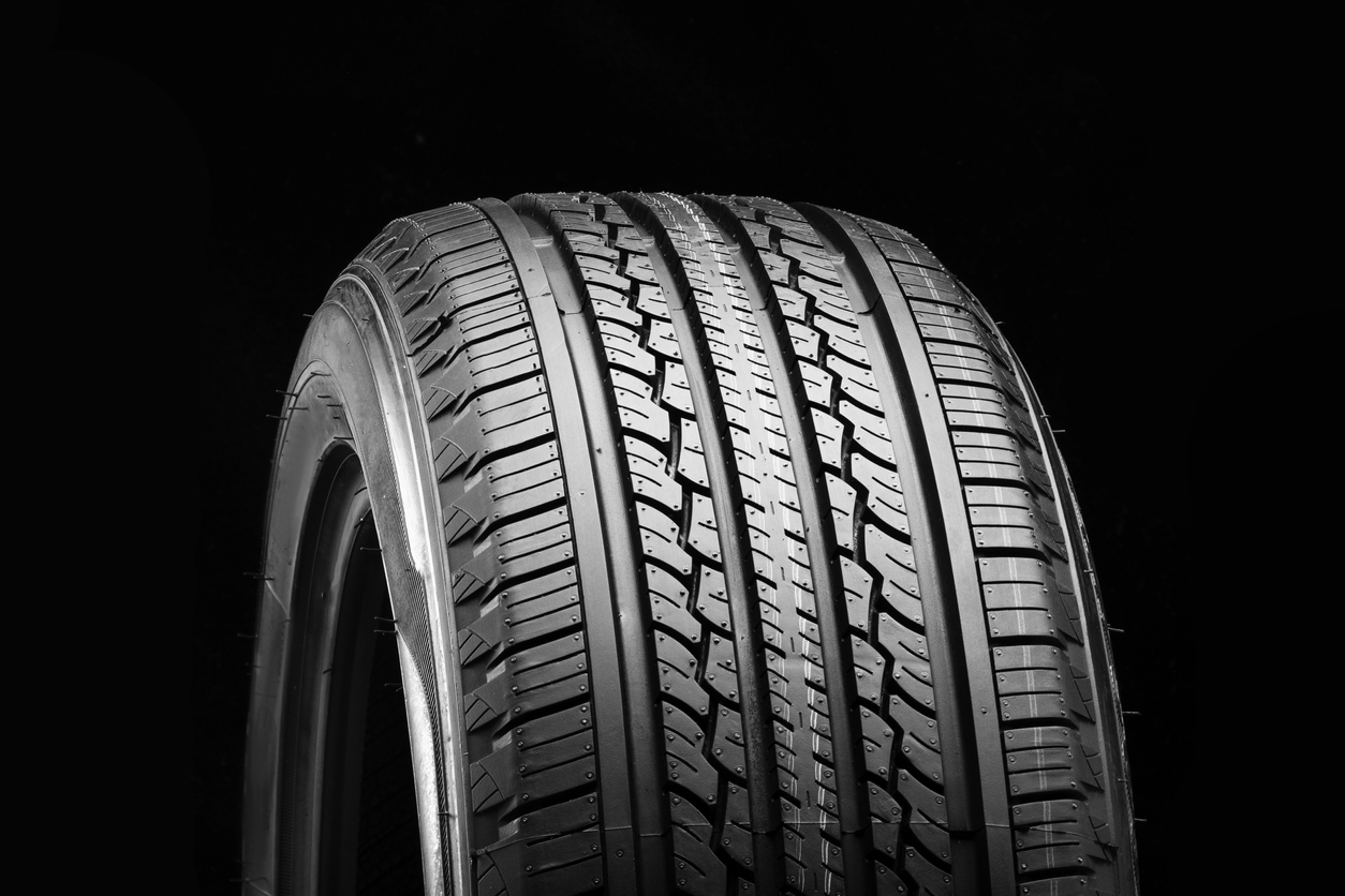 Comment reconnaître un pneu 4 saisons ?