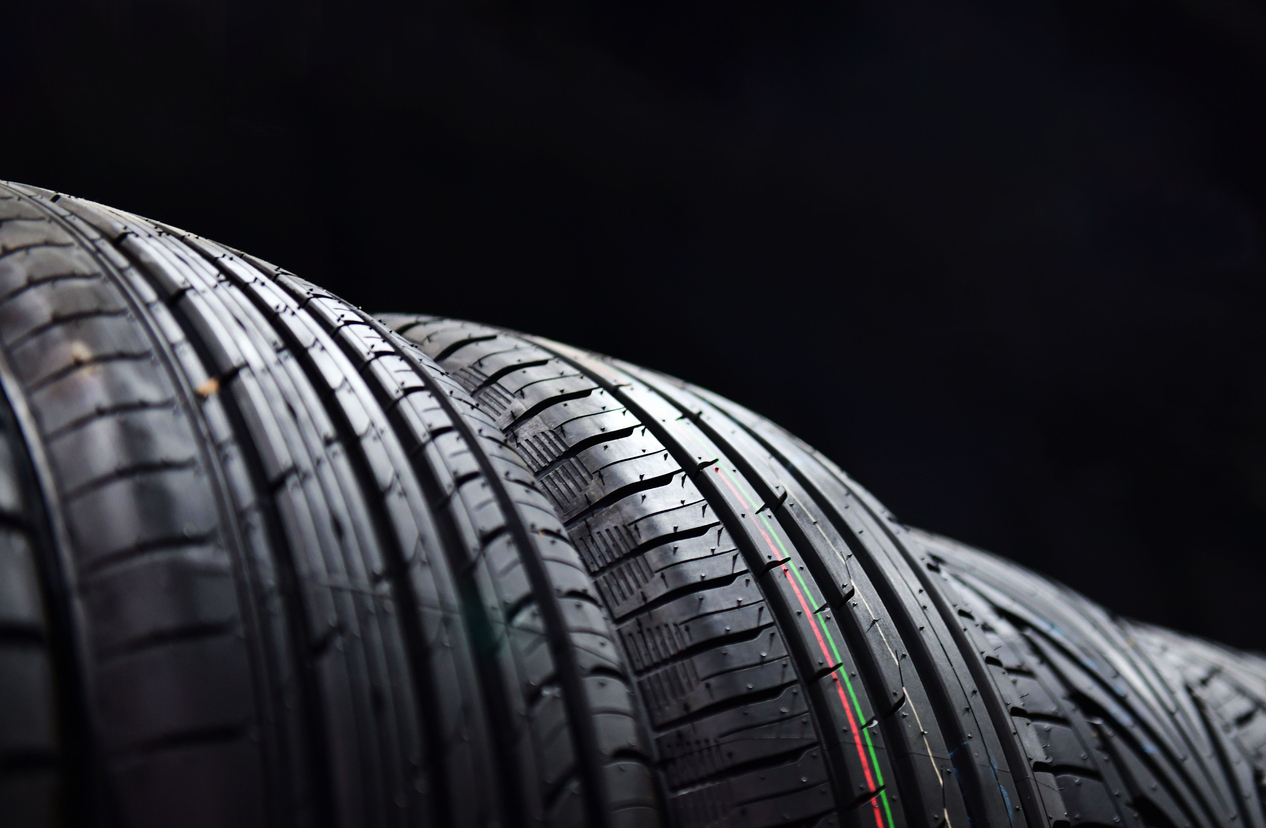 Bande de roulement de pneu : composition, inspection et usure