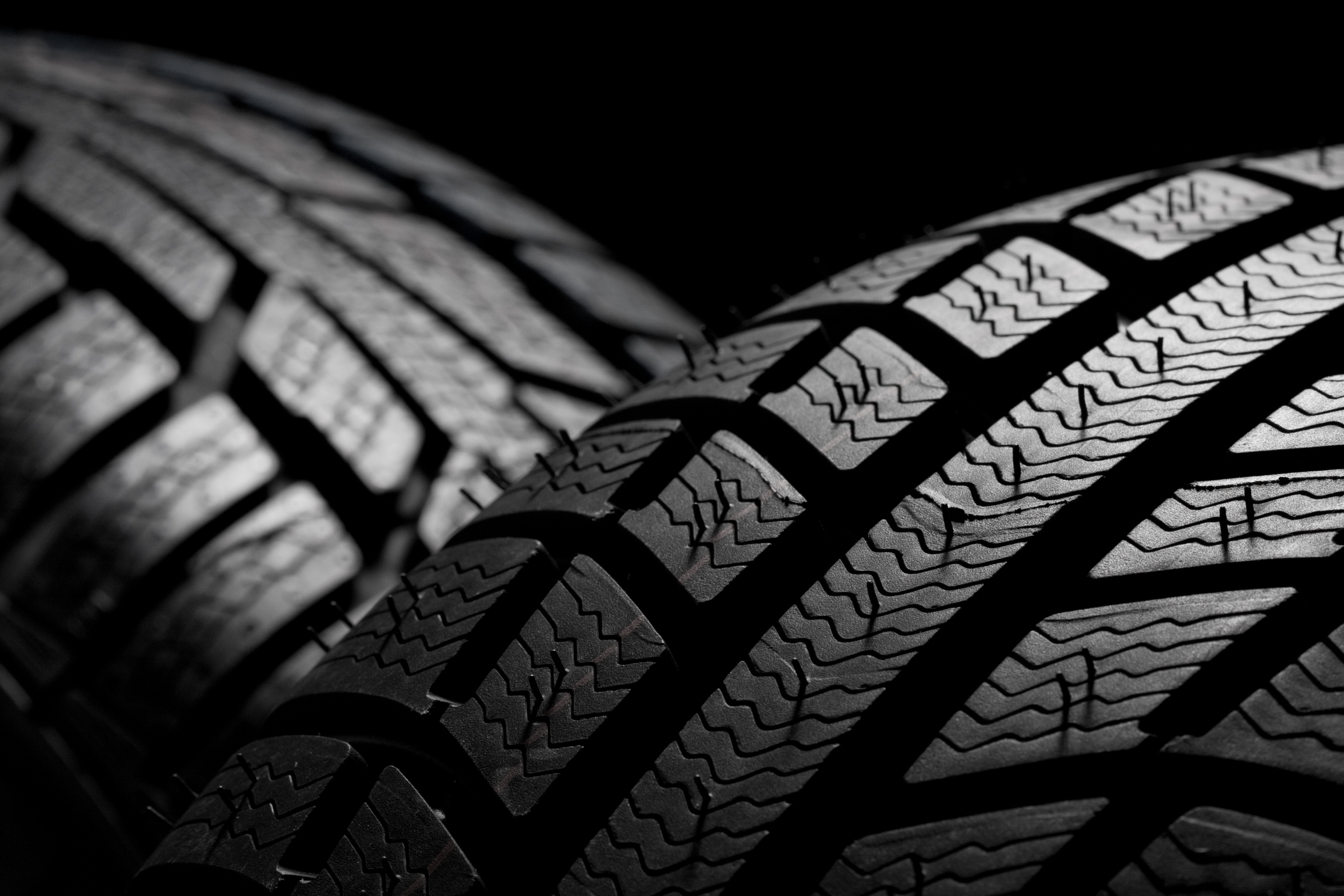 Équivalence pneu : dimensions, indices de vitesse et charge